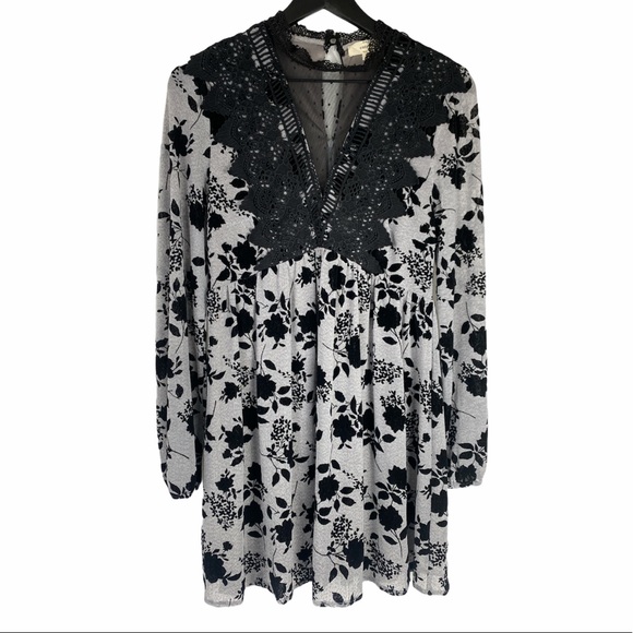 ENTRO Gray and Black Floral Mini Dress - Picture 1 of 6